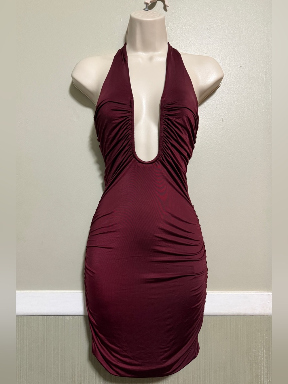 Oh Polly Deep Wine Plunge Halter Mini Dress - Picture 3 of 8